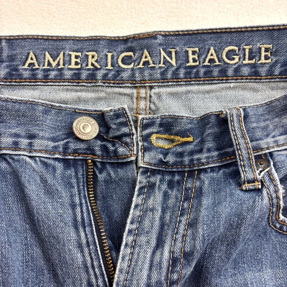 American Eagle Men’s Med Wash Lowrise Faded Whiskered Denim Jean Size 32X34